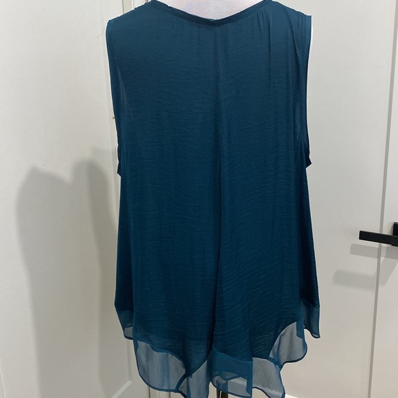 NWT Plus Size Simply Vera Vera Wang Handkerchief Tank | Size 3X - Picture 7 of 10